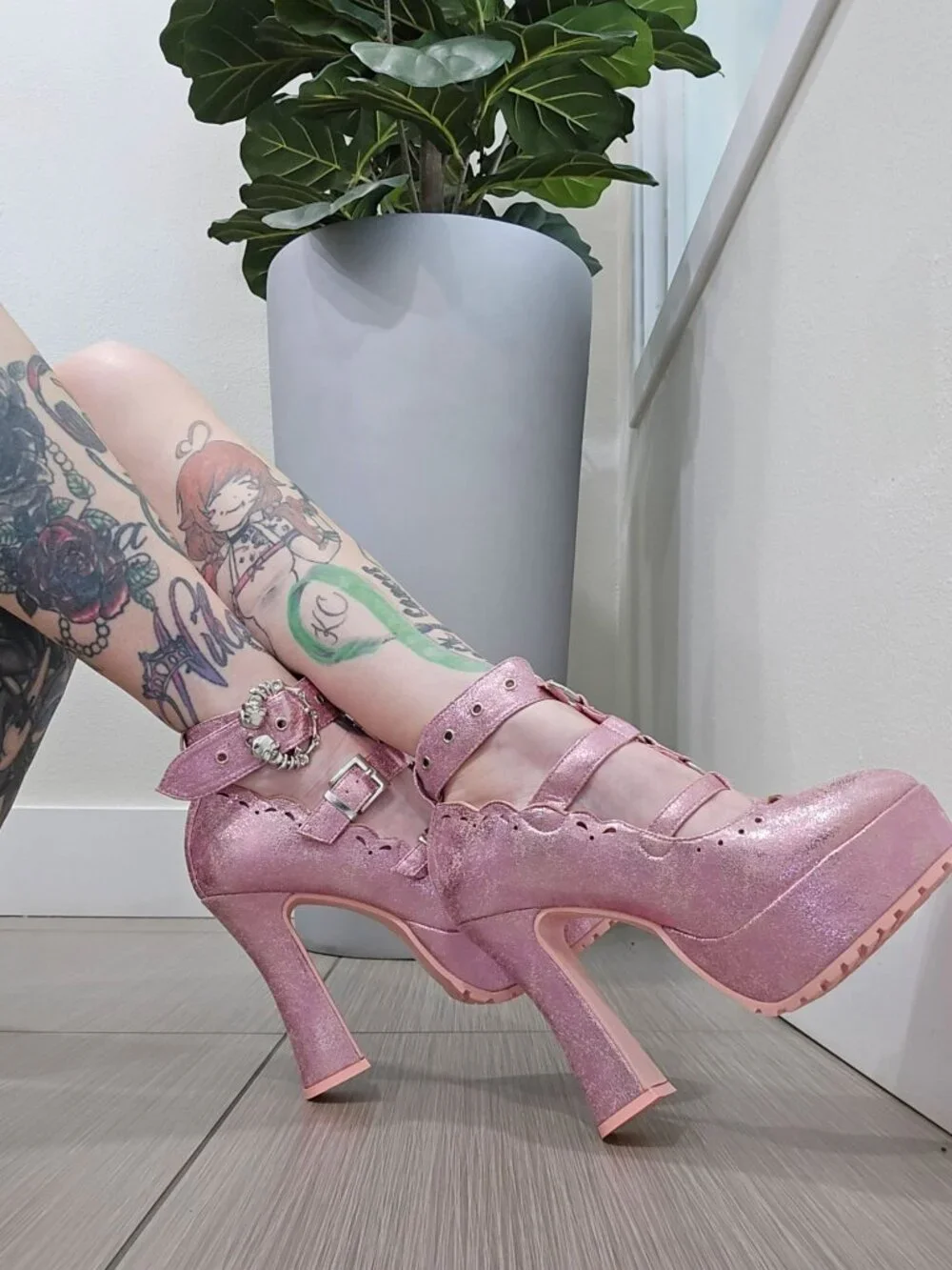 Ellie ✦ DAPHNE Pink Chunky Platform Heels ✦ Metallic Skull Buckle Size 9 NWT